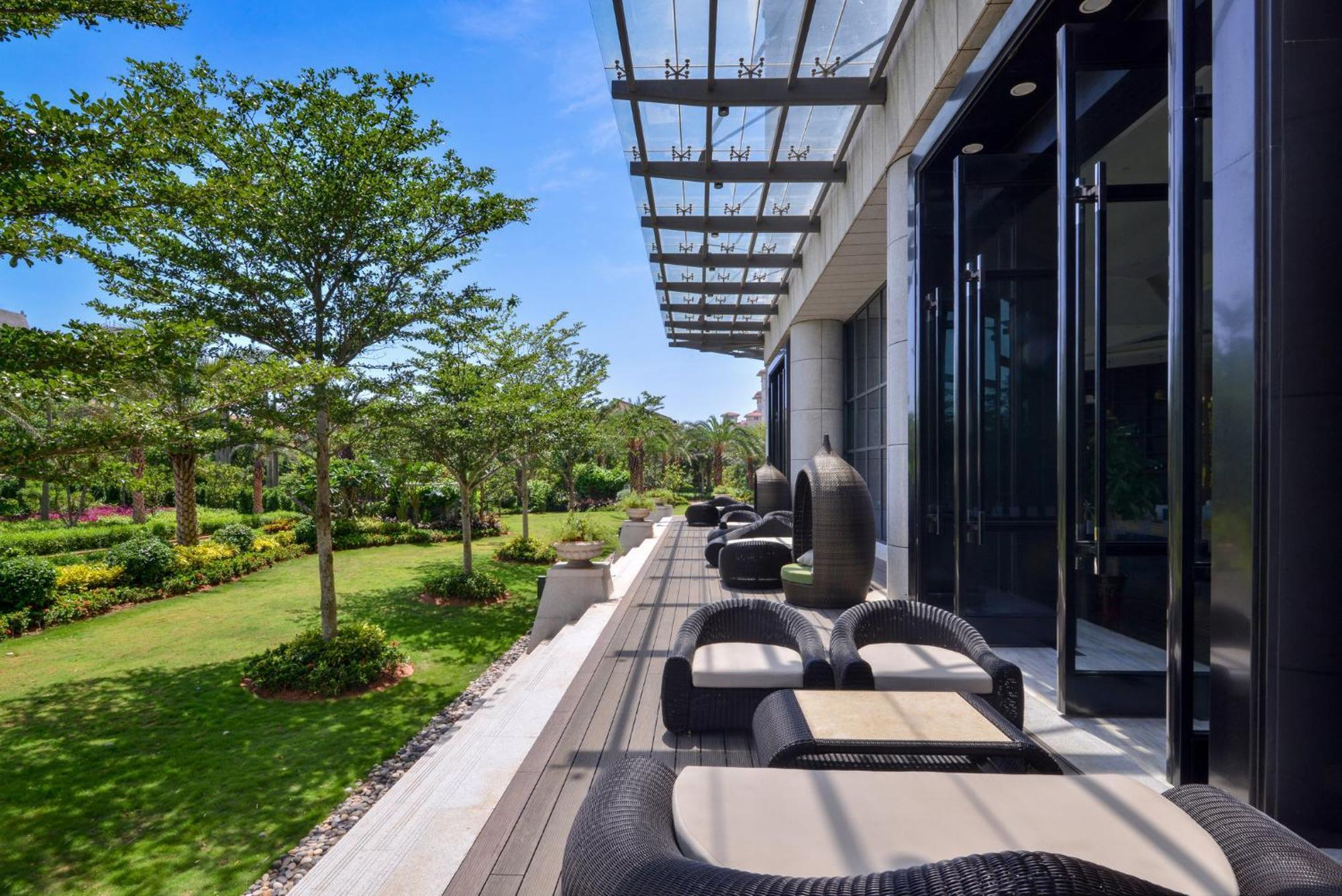 Holiday Inn Haikou West Coast By Ihg Экстерьер фото